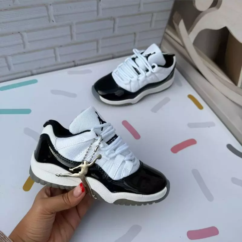 Jordan Retro 11 Low niños Jordan Retro 11 Low Niños 100% Importadas 50% De Descuento - Imagen 1