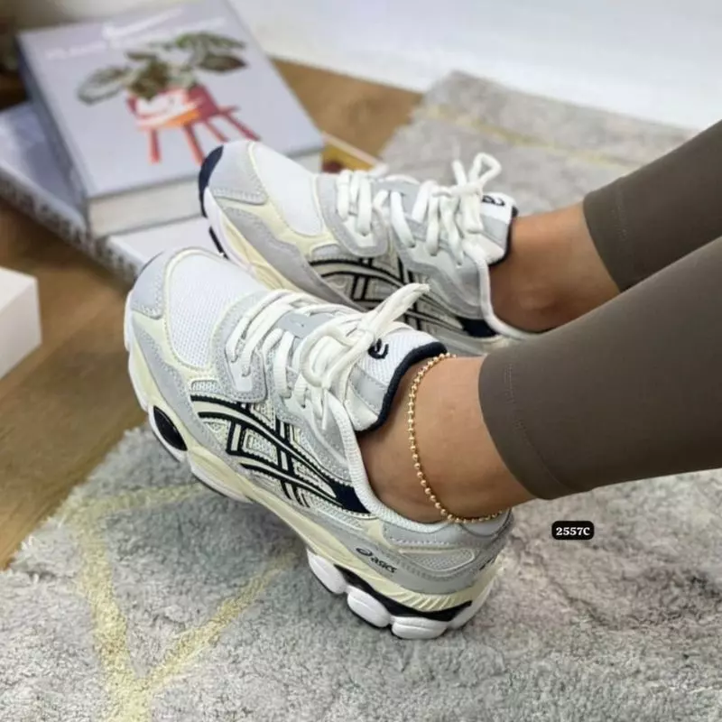 Tenis Zapatillas Asics Mujer 2 Tenis Zapatillas Asics Mujer 100% Importados 50% De Descuento, Negro - Imagen 1