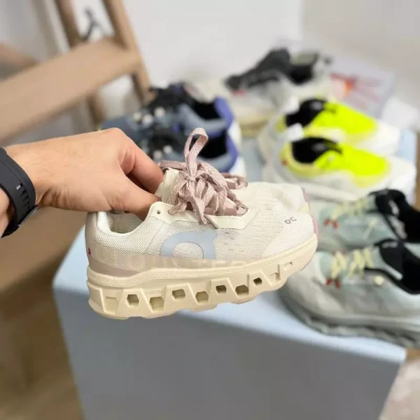 Tenis Zapatillas On Cloud Niños Importadas 50% De Descuento