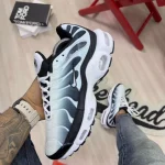 Tenis Zapatillas Nike TN Hombre 100% Importadas 50% De Descuento - Imagen 3