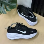 Tenis Zapatillas Nike Vomero 18 Hombre 100% Importadas 50% De Descuento - Imagen 5