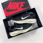 Tenis Zapatillas Nike Vomero 18 Hombre 100% Importadas 50% De Descuento - Imagen 3