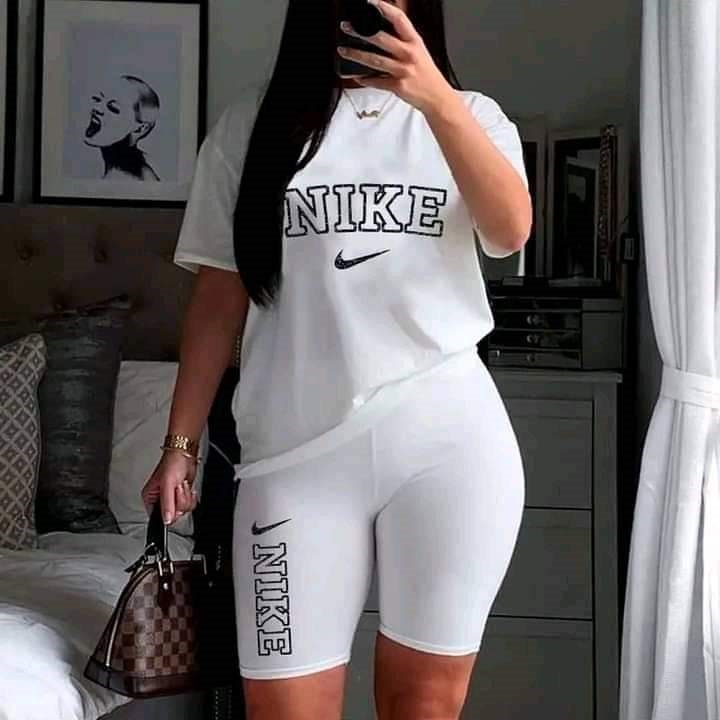 Conjunto Deportivo Para Mujer Nike Biker + Blusón Calidad Nacional