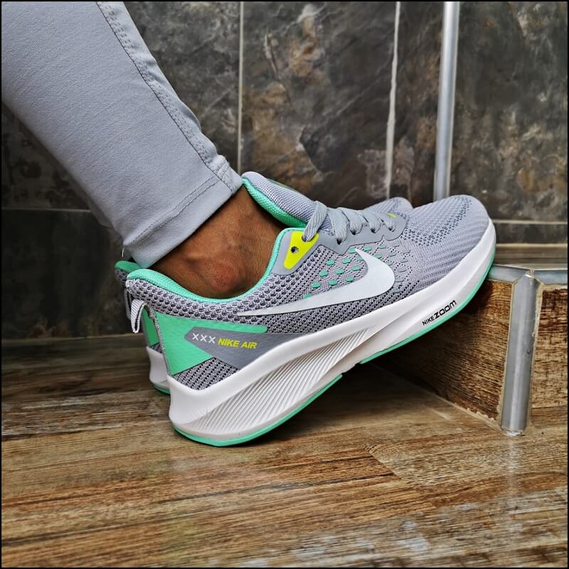  Nike - Tenis con cámara de aire para mujer : Ropa, Zapatos y  Joyería