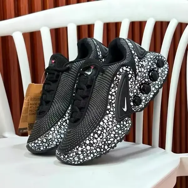 Tenis Zapatillas Nike Air Max Dn Para Hombre Con Suela De Goma Diseñada Para Un Excelente Agarre 100% Importadas 50% De Descuento