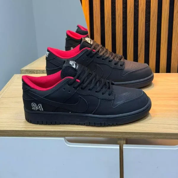 Tenis Zapatillas Nike Sb Supreme Combina La Estética De Skate De Supreme Con La Plataforma Dunk De Nike SB 100% Importadas 50% De Descuento
